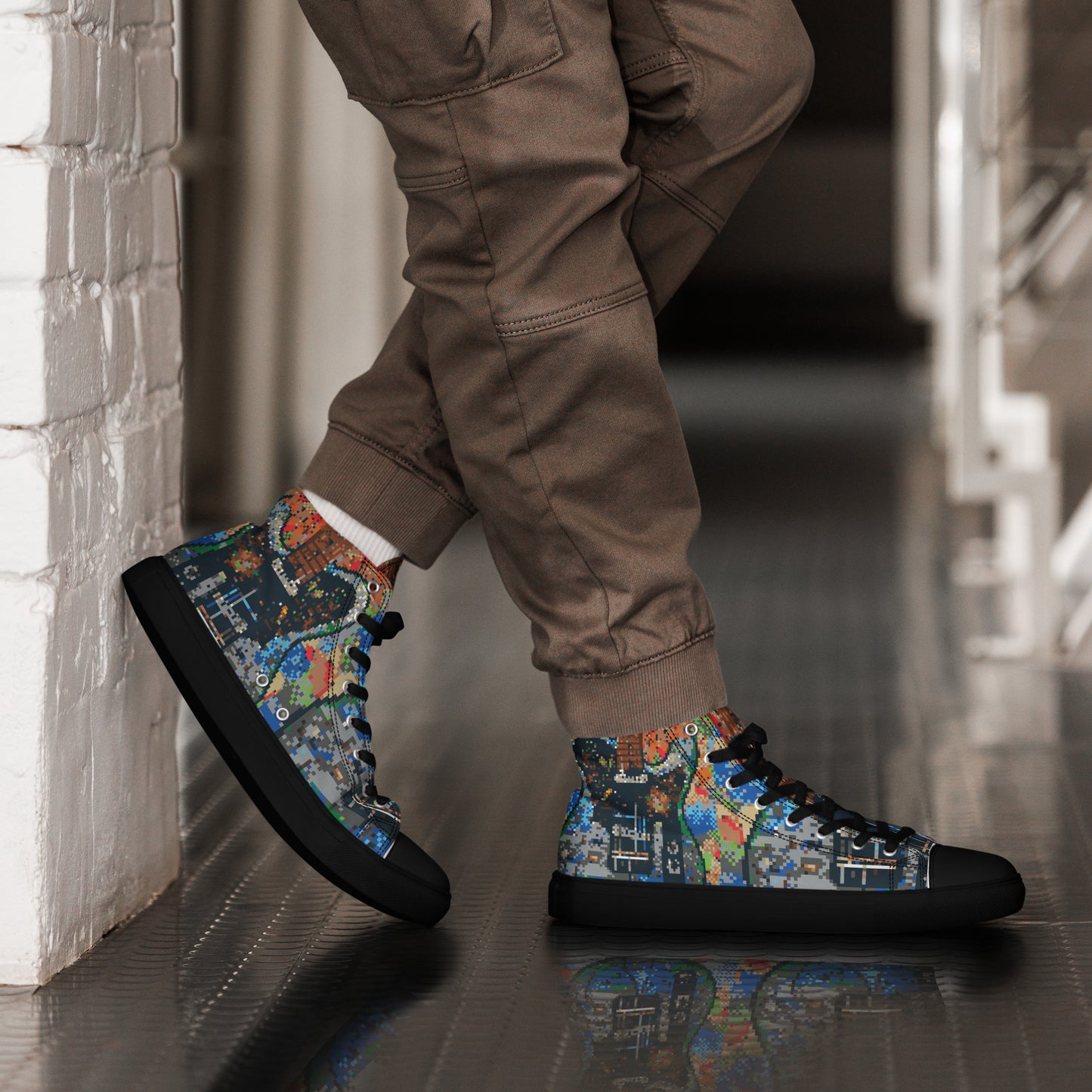 Pixel Guitar Men’s high top canvas shoes